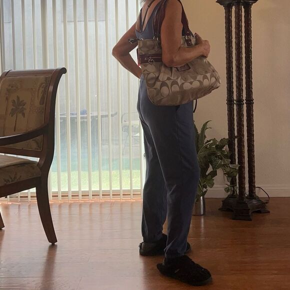 Coach Purse Khaki Red Daisy Signature Sateen Poppy Tote Leather Handles Heart - Picture 13 of 15